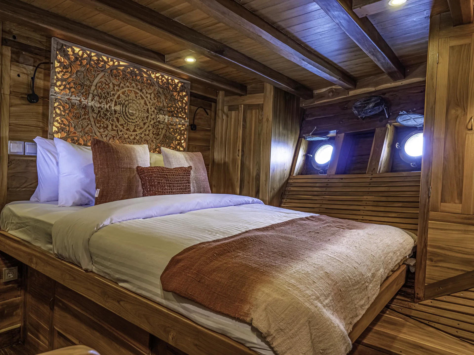 Anne Bonny Liveaboard cabins